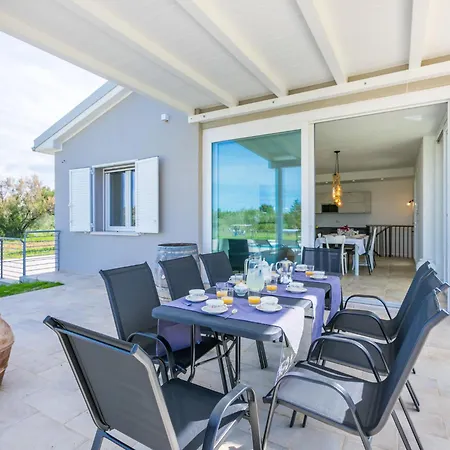 Veronica By Interhome Vakantiehuis Cecina (Livorno)