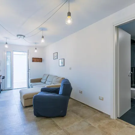 Veronica By Interhome Casa vacanze *