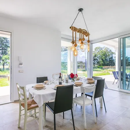 Veronica By Interhome *